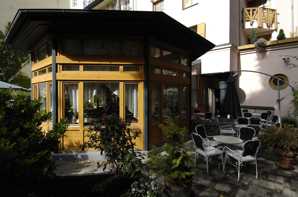 corvin hotel budapest sissi wing