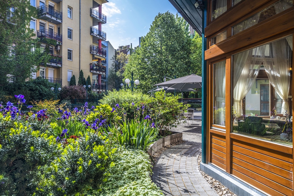 corvin hotel budapest sissi wing