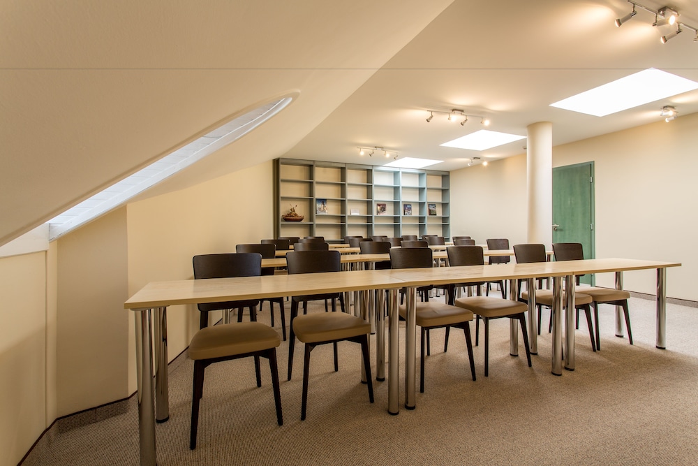 corvin hotel budapest sissi wing