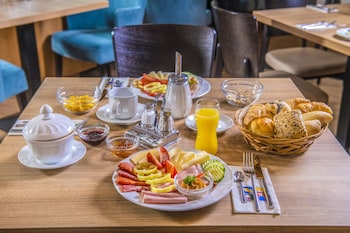 corvin hotel budapest sissi wing