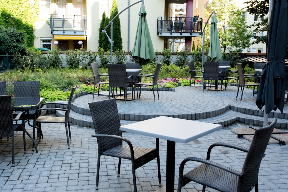 corvin hotel budapest sissi wing