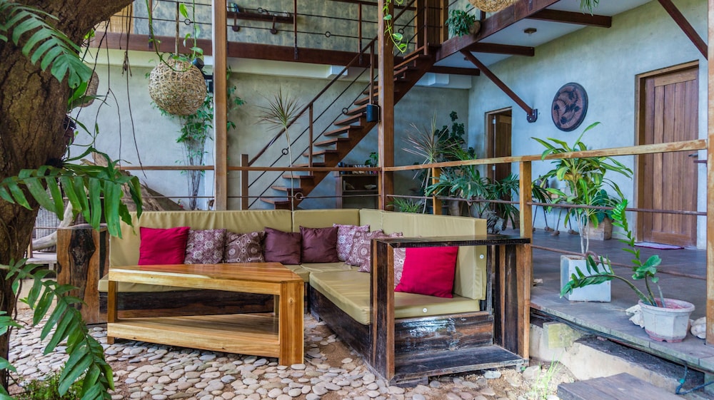 happiness boutique resort