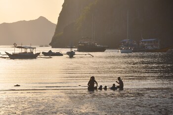 happiness boutique resort