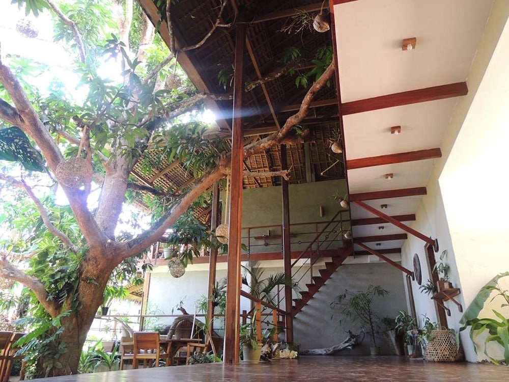 happiness boutique resort