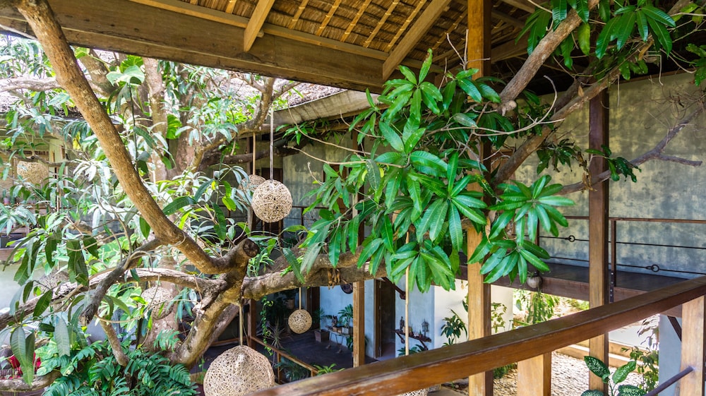 happiness boutique resort