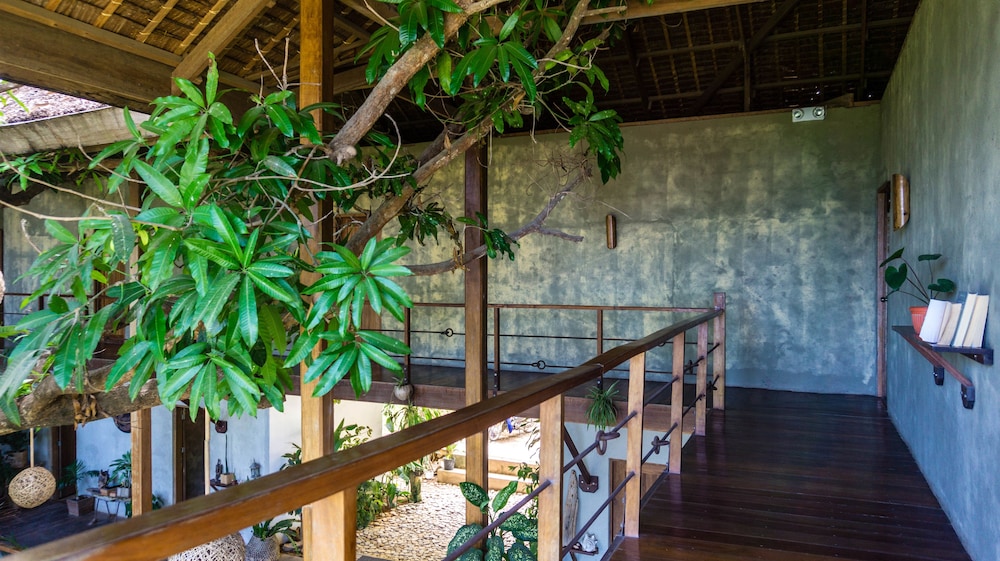 happiness boutique resort