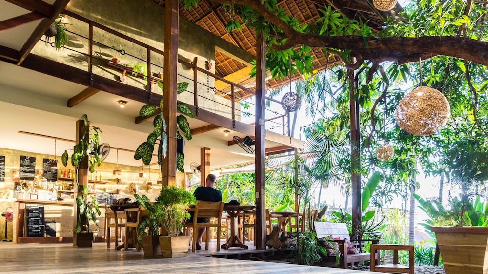 happiness boutique resort