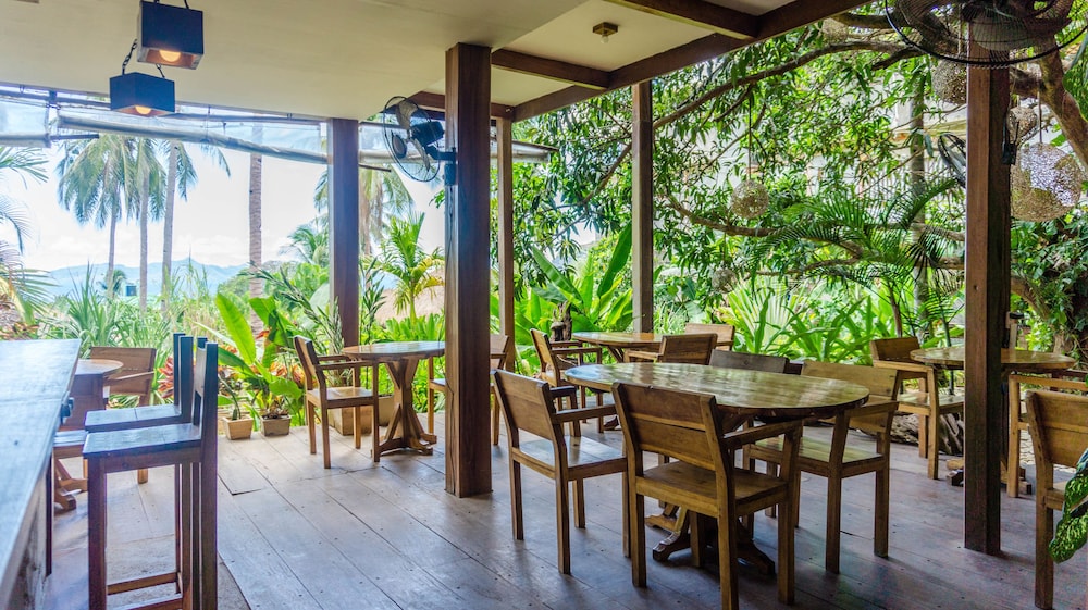 happiness boutique resort