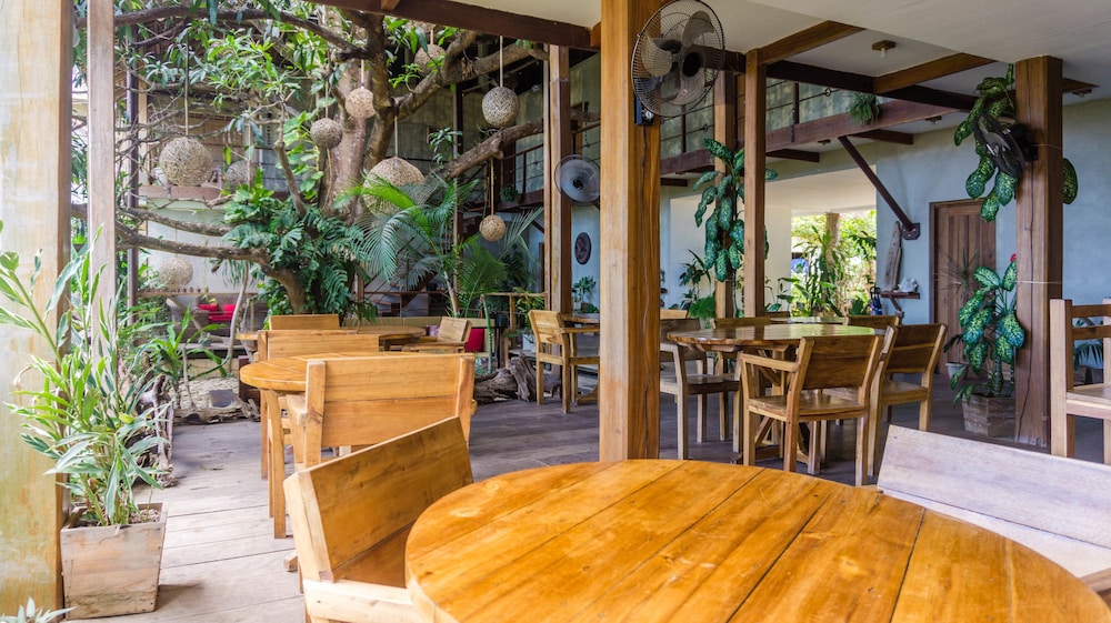 happiness boutique resort