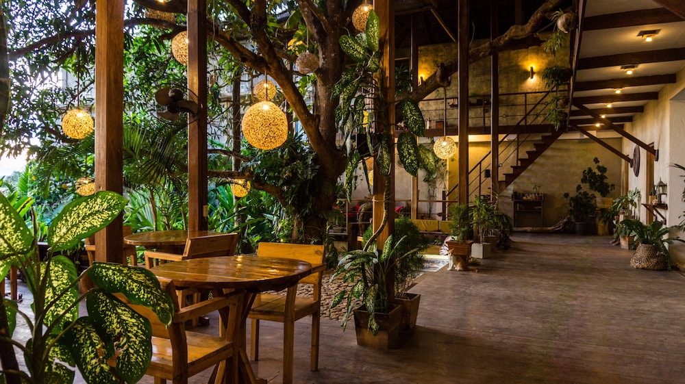 happiness boutique resort