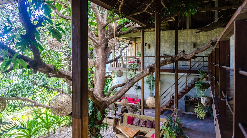 happiness boutique resort