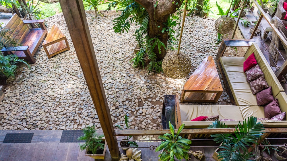 happiness boutique resort