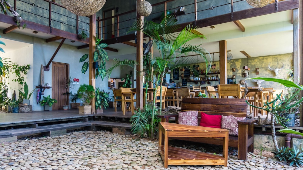 happiness boutique resort