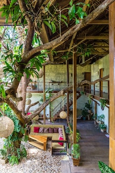 happiness boutique resort