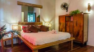 happiness boutique resort