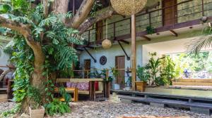 happiness boutique resort