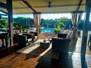 red palm village