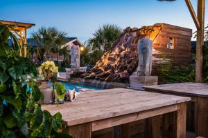 red palm village