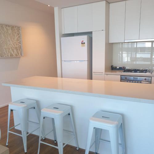 waterfront melbourne apartments