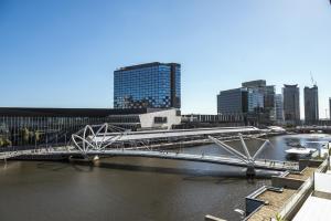 waterfront melbourne apartments