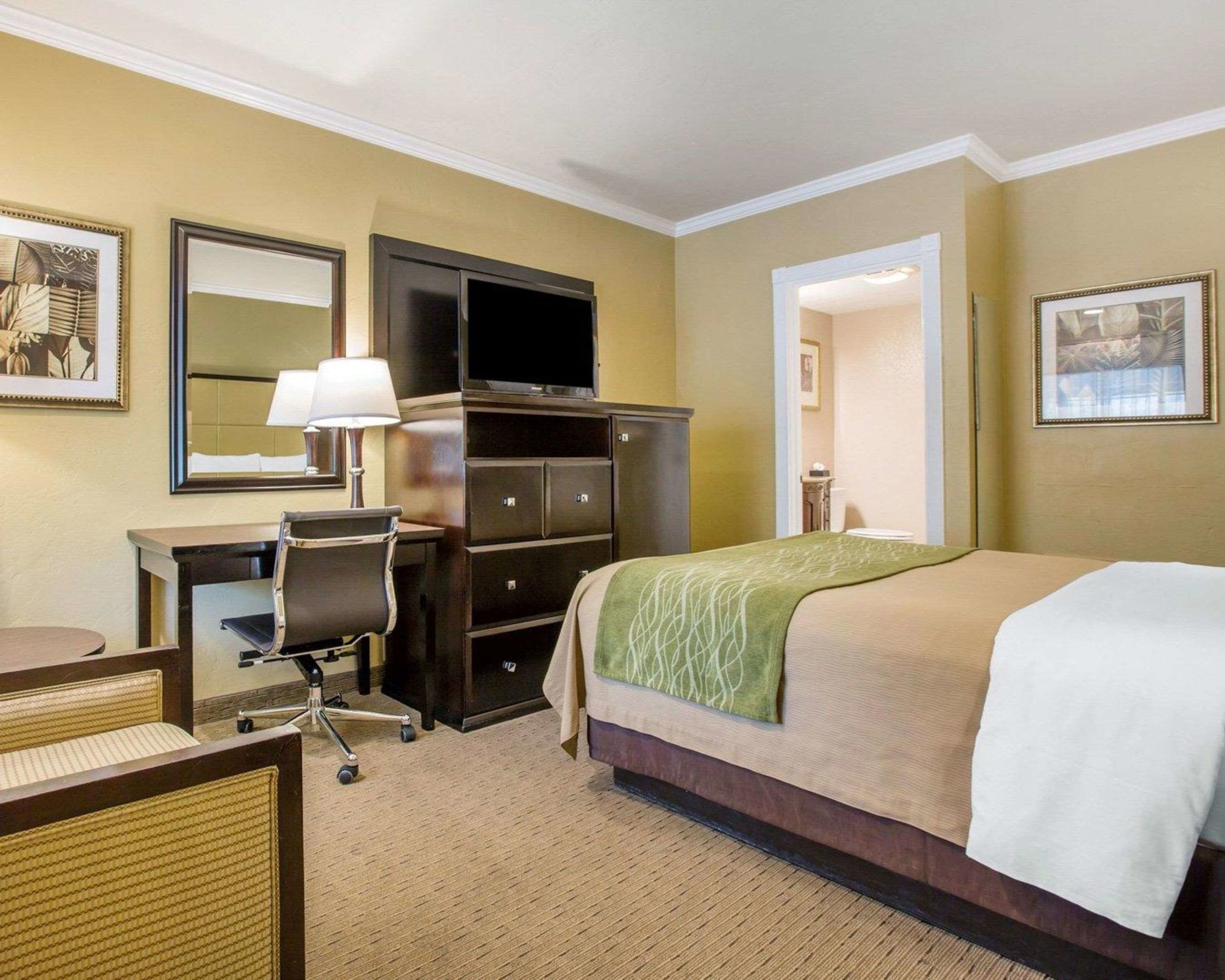 comfort inn carmel by the sea