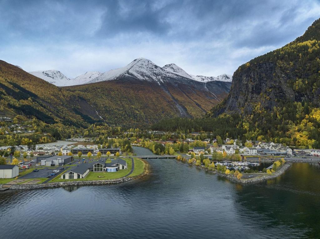 valldal fjordhotell by classic norway hotels