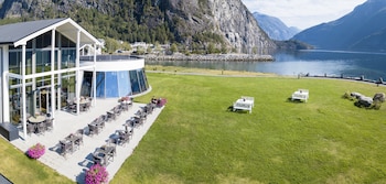 valldal fjordhotell by classic norway hotels