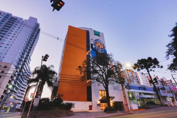 hotel euro suite curitiba batel by nacional inn
