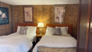 falls motel