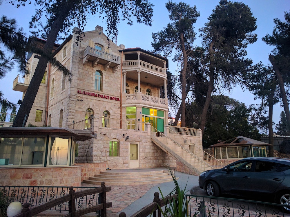 alhambra palace hotel suites