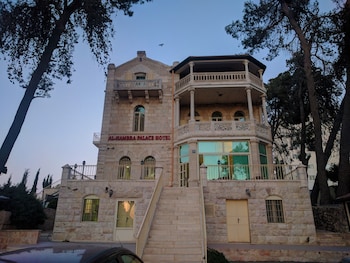 alhambra palace hotel suites