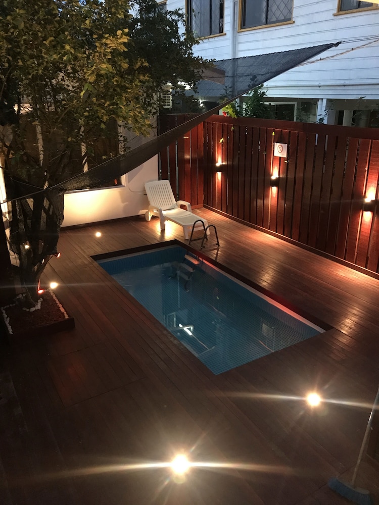Asteria Studios,Suriname>>Paramaribo,0 star
