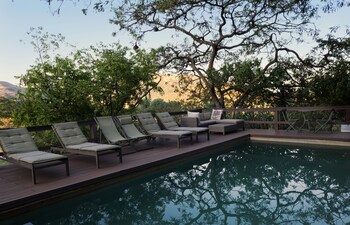 Three Tree Hill,Durban>>Bergville,4 star