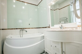 Dombay Palace,Near Dombay Ski Resort,3.5 star