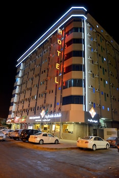 four seasons hotel apartments