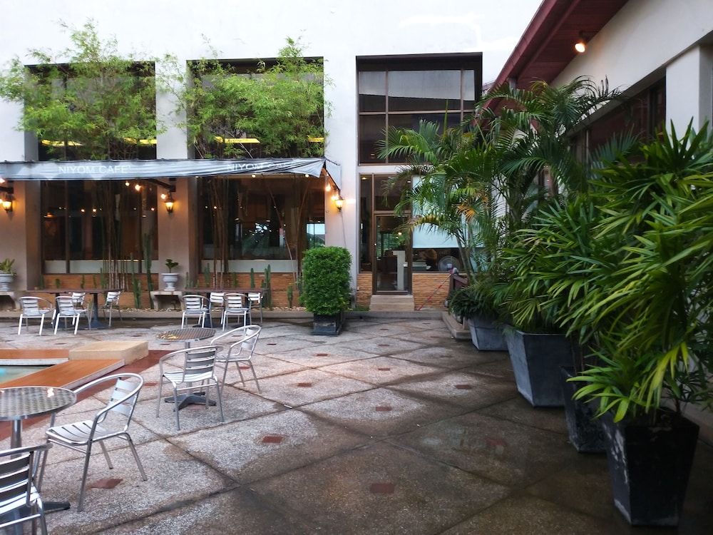 songphanburi hotel