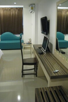 the pacific cool chic