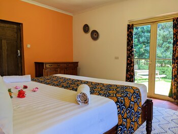 lawns hotel