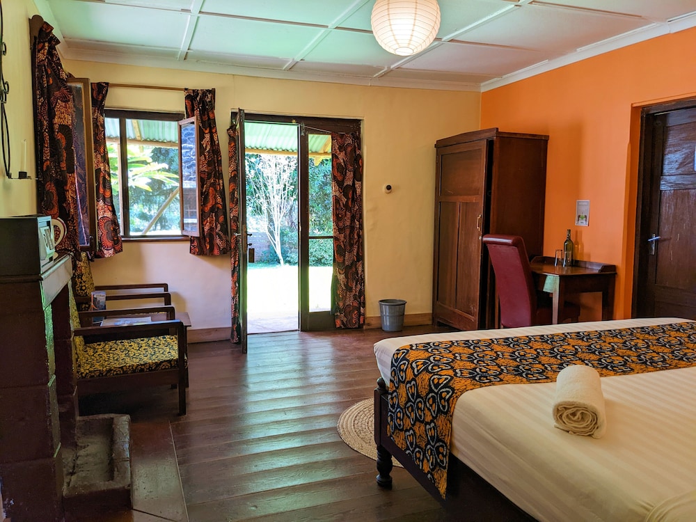 lawns hotel