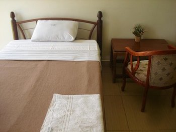 acholi inn