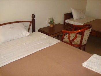 acholi inn