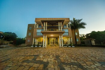 Hotel Royal Nest,Kampala>>Entebbe,4 star