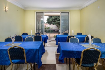 Hotel Royal Nest,Kampala>>Entebbe,4 star