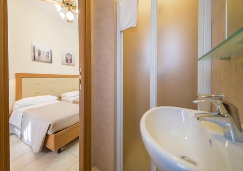 mediterraneo hotel and suites