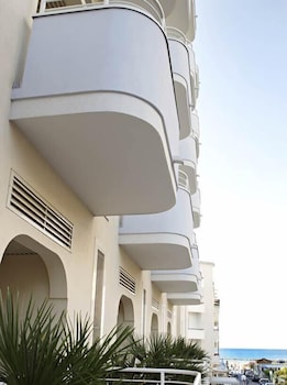 mediterraneo hotel and suites