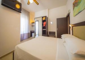 mediterraneo hotel and suites
