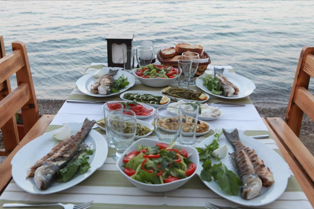 Tasada Otel,Near Karaburun Harbor,1 star