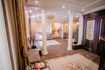 Aristocrat Hotel,Vinnytsia>>Pisarevka,4 star