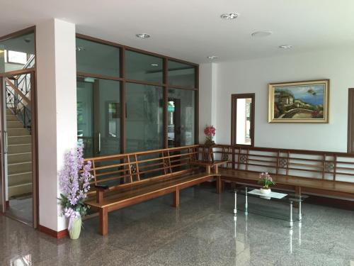 orchid residence surat thani