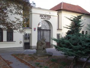 hostel praha ladvi